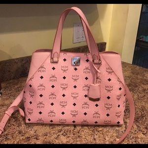 🔥🔥🔥SOLD🔥🔥MCM Tote Excellent Condition